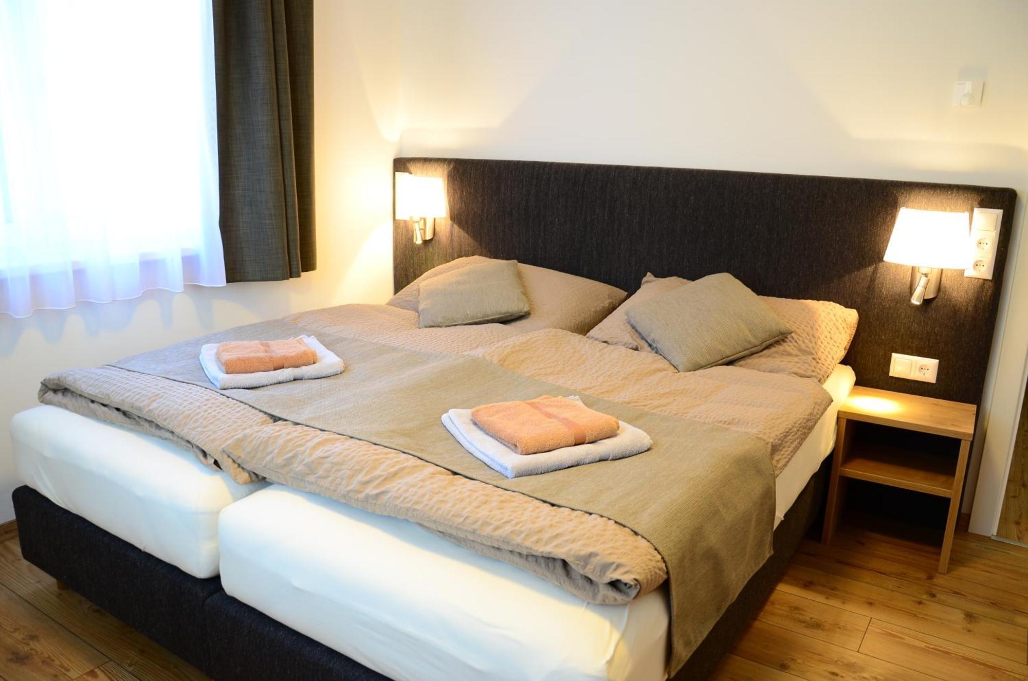 Apartment Haus Van Der Leij Russbach am Pass Gschütt Quarto foto
