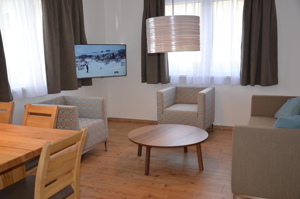 Apartment Haus Van Der Leij Russbach am Pass Gschütt Quarto foto