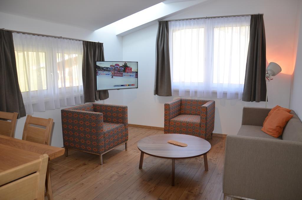Apartment Haus Van Der Leij Russbach am Pass Gschütt Quarto foto