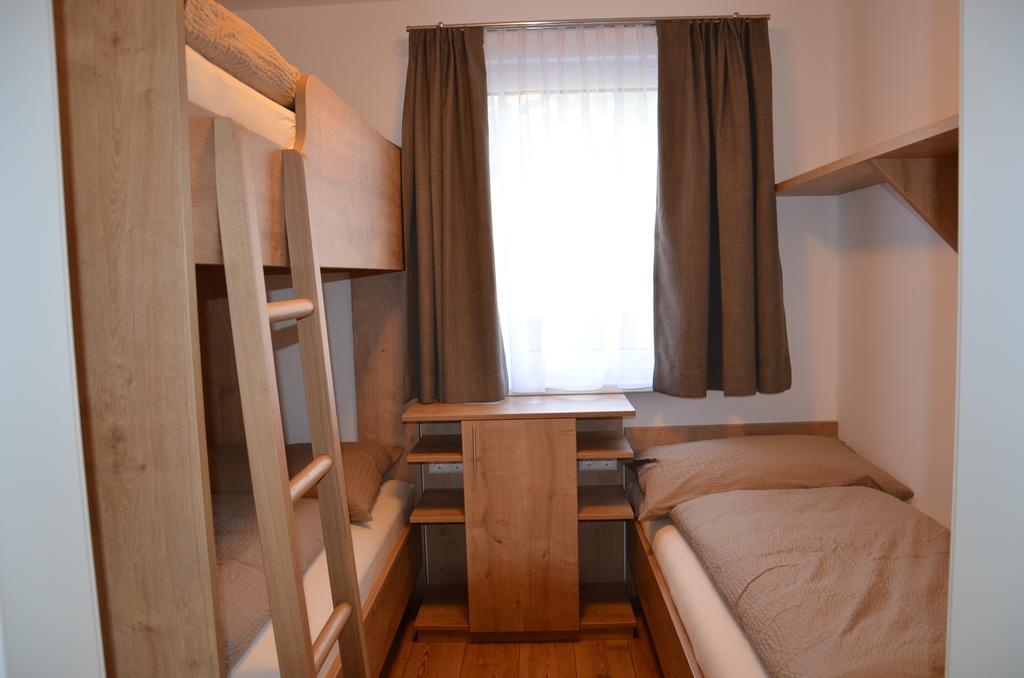 Apartment Haus Van Der Leij Russbach am Pass Gschütt Quarto foto