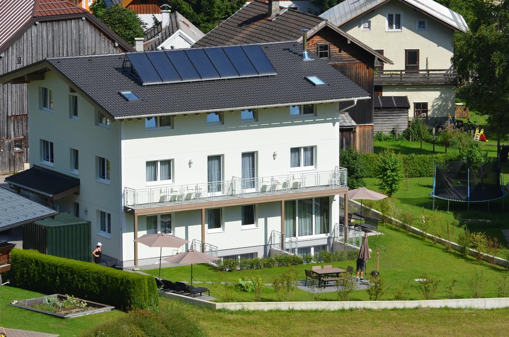Apartment Haus Van Der Leij Russbach am Pass Gschütt Exterior foto